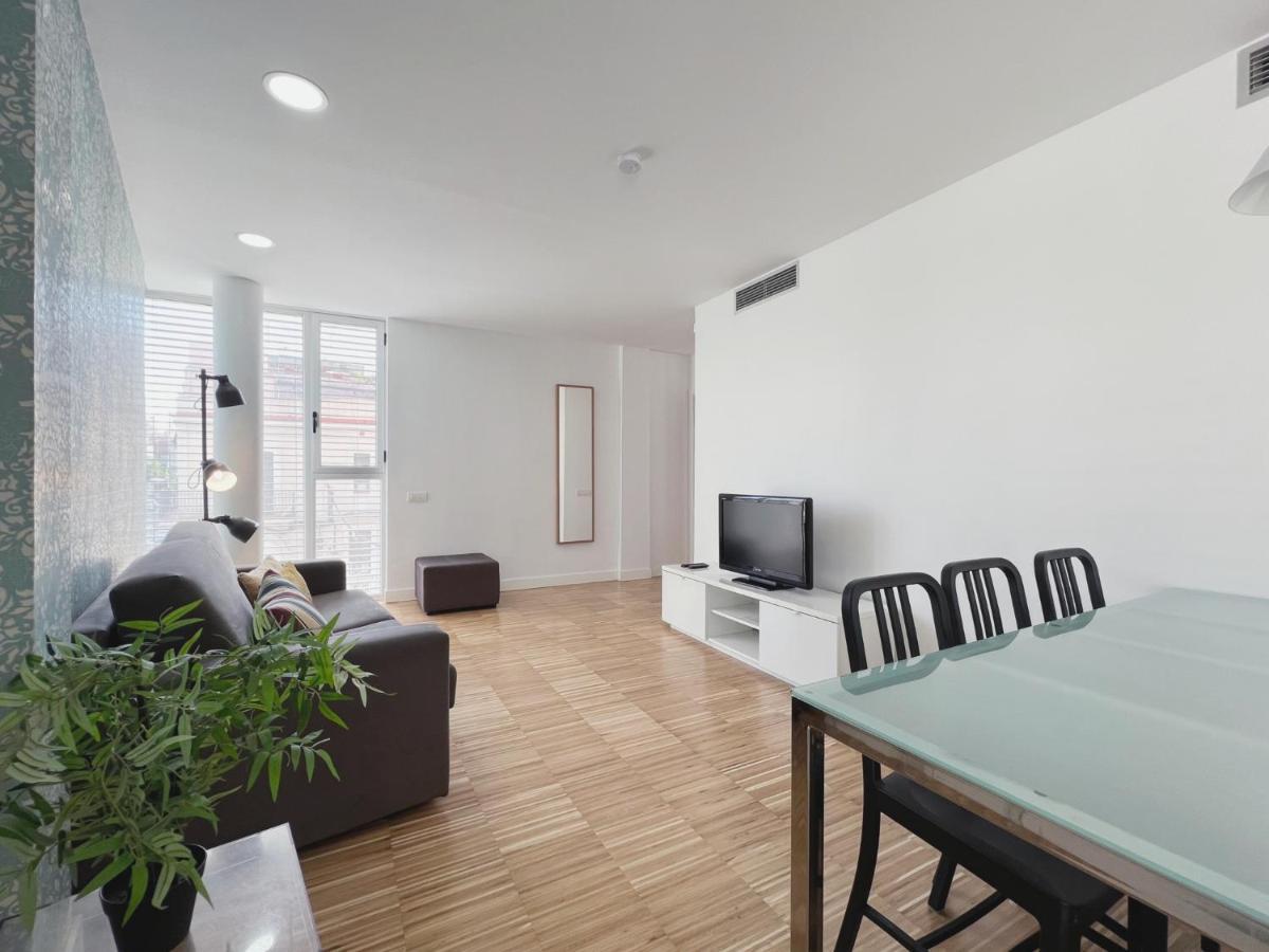 Stay U-Nique Apartments Pellaires Barcelona Bagian luar foto