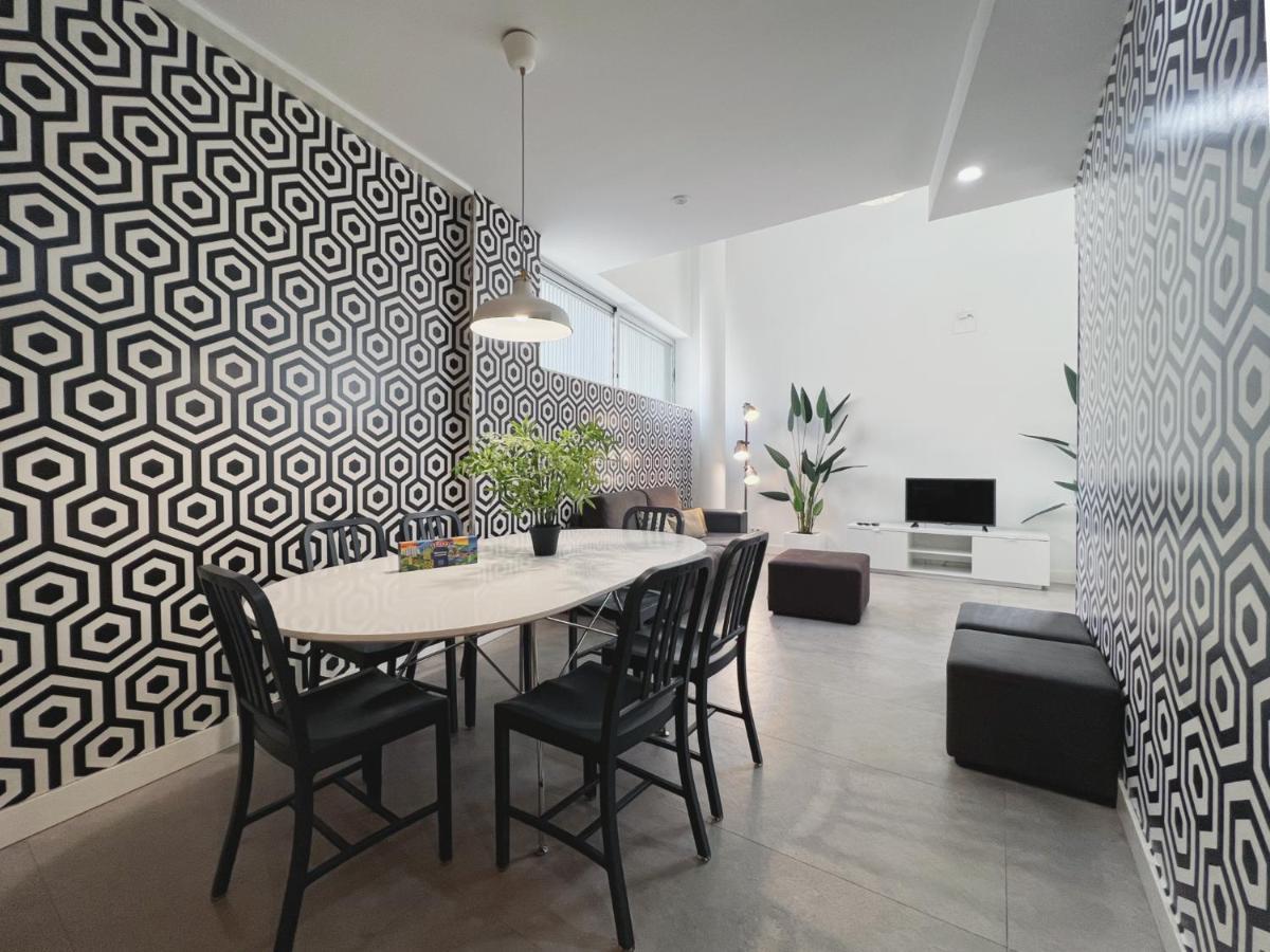 Stay U-Nique Apartments Pellaires Barcelona Bagian luar foto