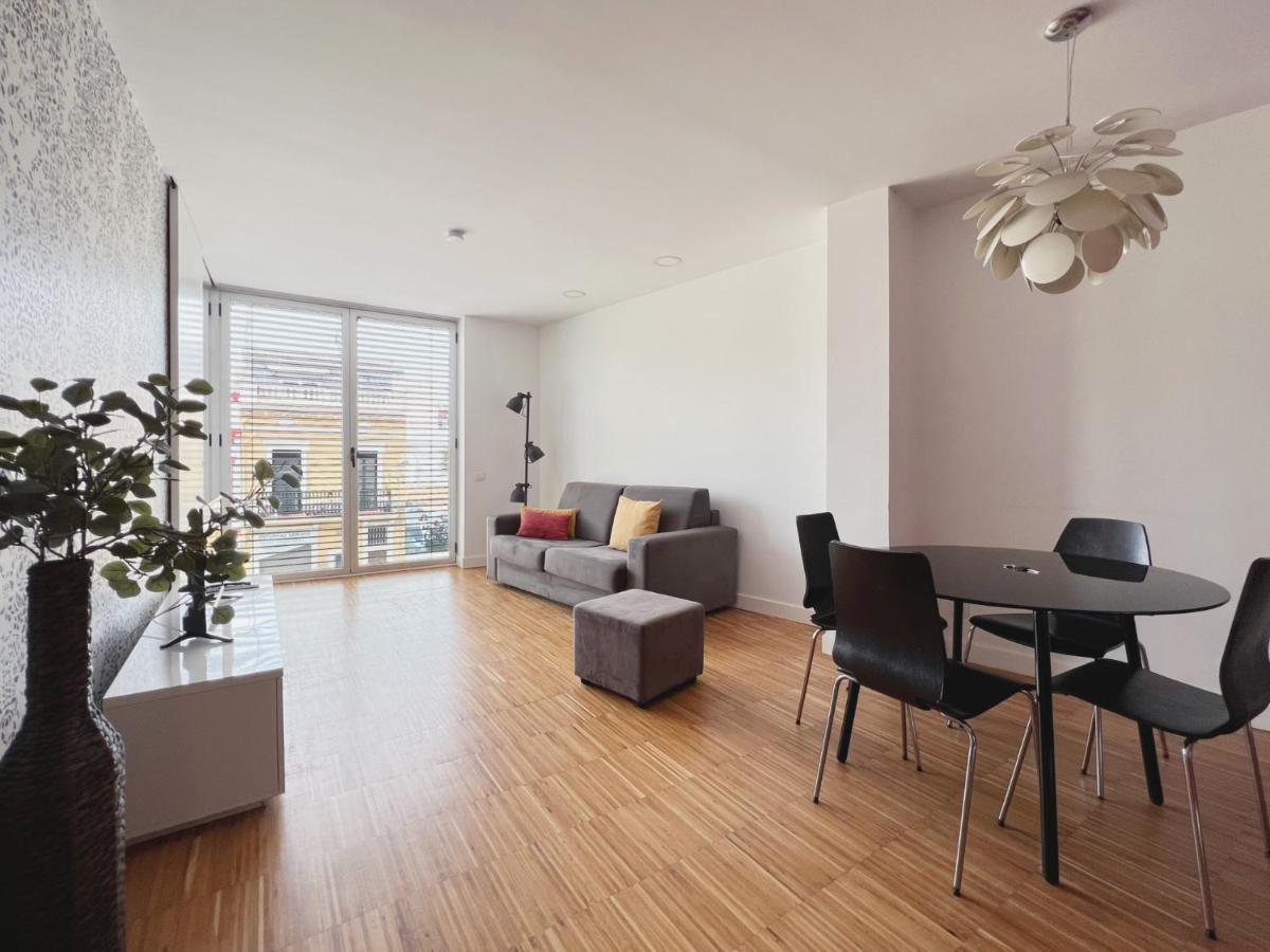 Stay U-Nique Apartments Pellaires Barcelona Bagian luar foto